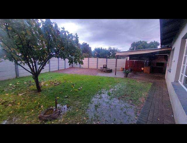 4 BEDROOM FREESTANDING TO LET IN WILGEHOF